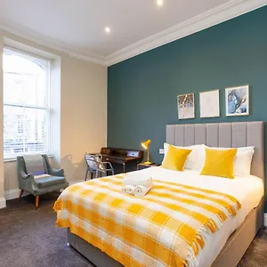 Royal 2bed Center Apartment